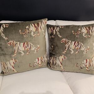 Elegant Tiger Patterned Throw Pillows